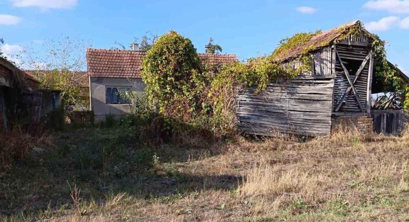 Zemlja 4 duluma u Donjem Dragaljevcu,Bijeljina