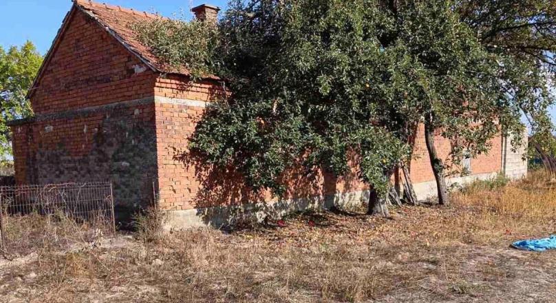 Zemlja 4 duluma u Donjem Dragaljevcu,Bijeljina