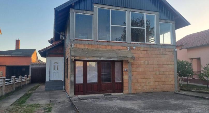 Kuća u naselju Koviljuše (Bijeljina)